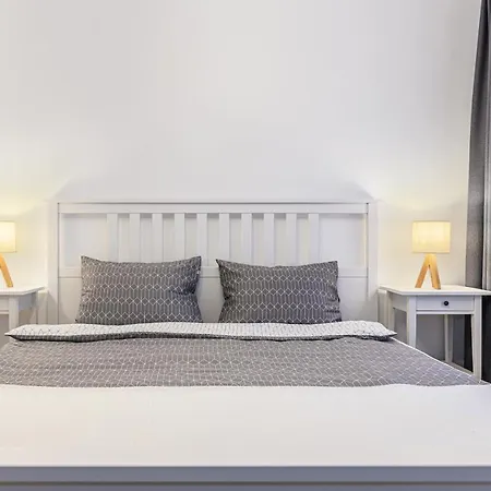 Apartment Travelers Hideout - *